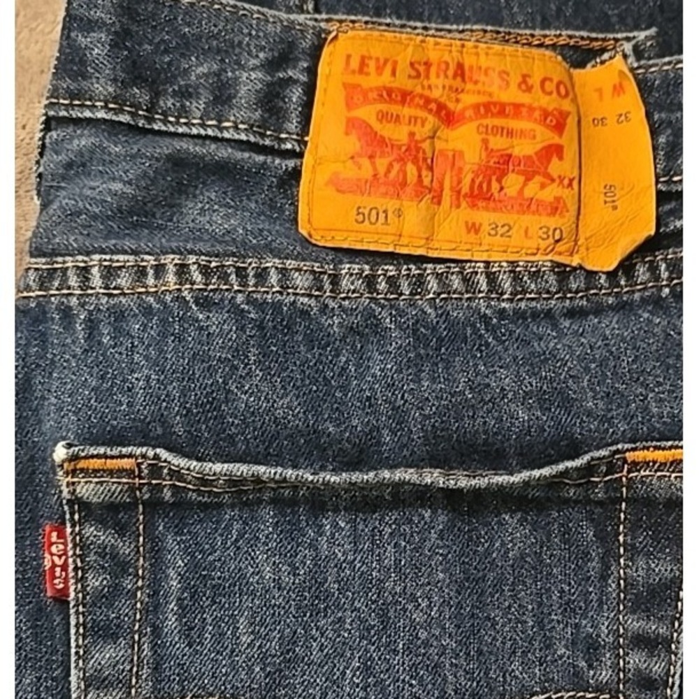 Levis 501 Button Fly Jeans Dark Blue 32x30 Y2K - Picture 3 of 11